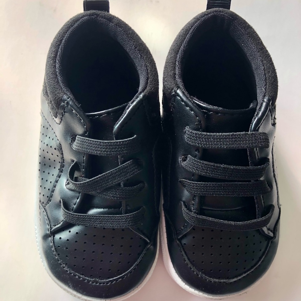 📚 2/$12 NWOT Trimfoot Baby Shoes